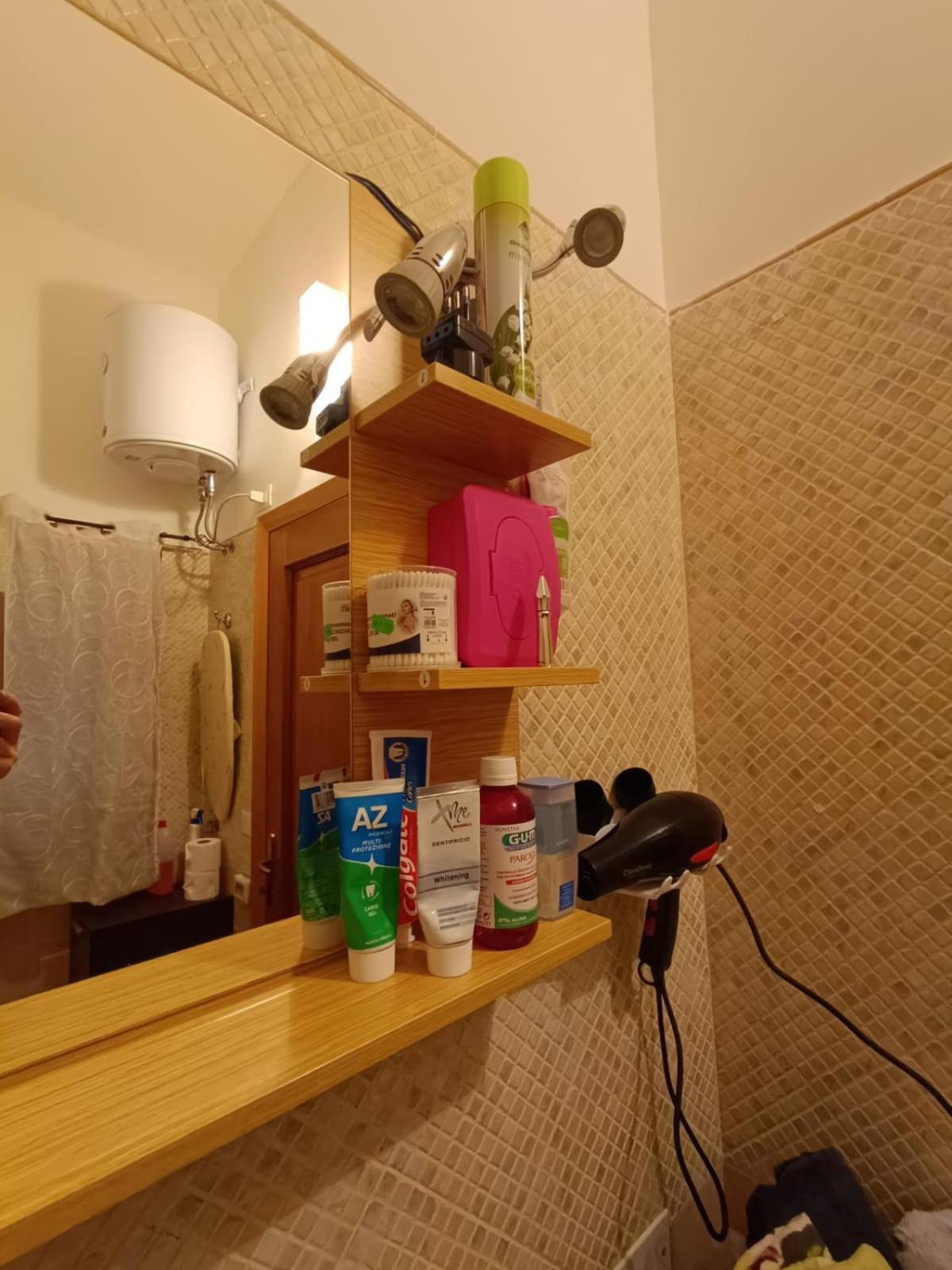 קליארי Castello Camera Privata, Nell'Appartamento Condiviso מראה חיצוני תמונה